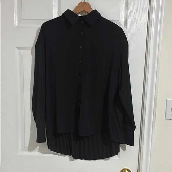Black Pleated Back Dress Shirt - Size US Small - Picture 1 of 12